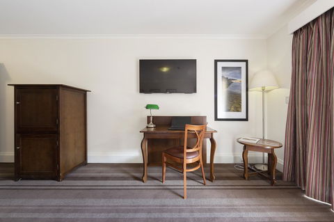 Mercure Canberra - Tourism Canberra 12