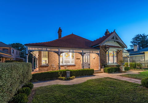 De Russie Boutique Hotel - Tourism Canberra 15