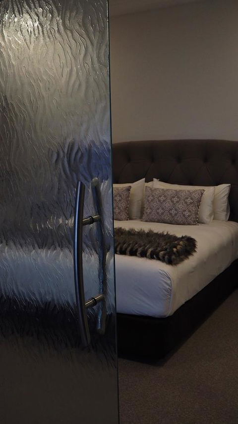 De Russie Boutique Hotel - Tourism Canberra 39
