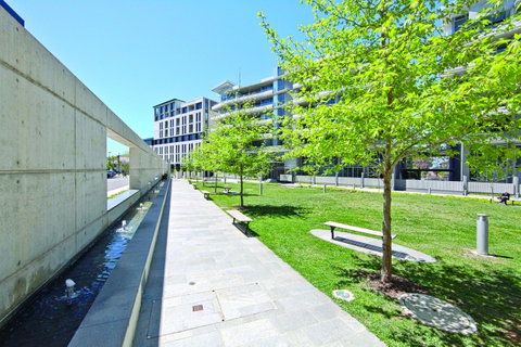Realm Park 39 Barton ACT - Tourism Canberra 24