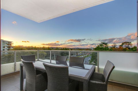 IQ Smart Apartments 704 Braddon ACT - Tourism Canberra 7