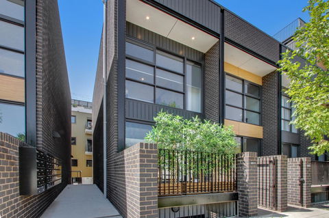 Accommodate Canberra - Parbery - Tourism Canberra 8