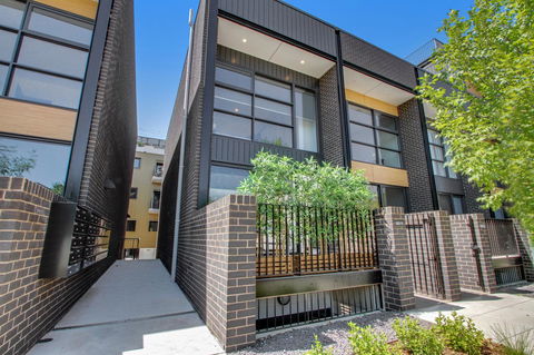 Accommodate Canberra - Parbery - Tourism Canberra 4