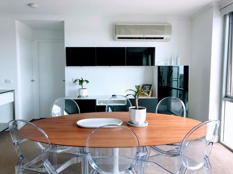 Staying Places - The Avenue - Tourism Canberra 0