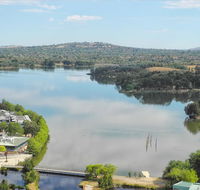 3BR Executive Apartment with Lake and Mountain views - Tourism Canberra