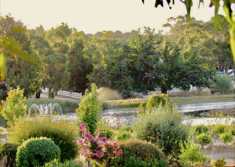The Lake House Retreat - Tourism Canberra 20