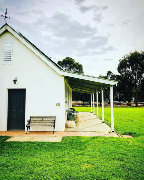 The Lake House Retreat - Tourism Canberra 25