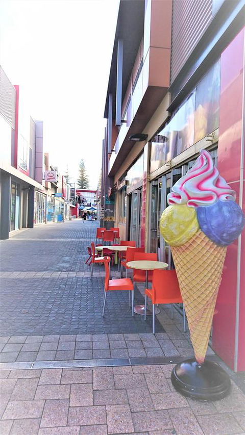 Hi 5 Glenelg Studio Apartment - Tourism Canberra 28