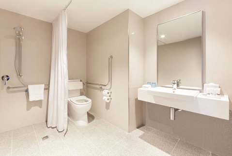 Holiday Inn Express Adelaide City Centre, An IHG Hotel - Tourism Canberra 10