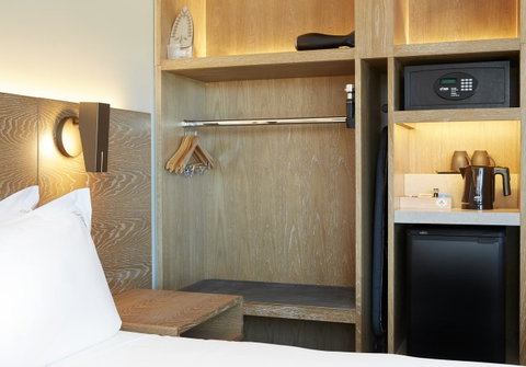 Holiday Inn Express Adelaide City Centre, An IHG Hotel - Tourism Canberra 9