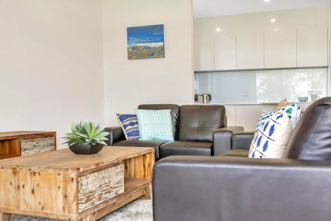 Eastern Breeze - Tourism Canberra 28