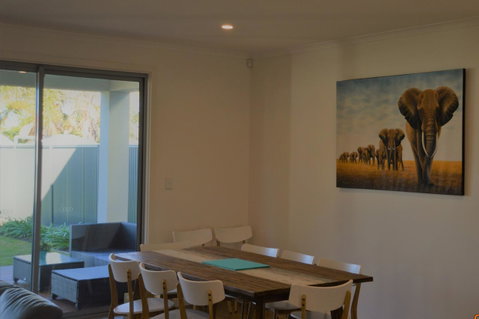 Eastern Breeze - Tourism Canberra 4