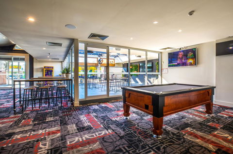 Nightcap At Finsbury Hotel - Tourism Canberra 5