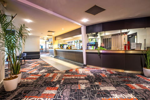 Nightcap At Finsbury Hotel - Tourism Canberra 35