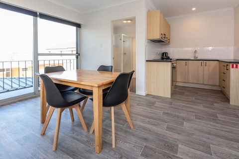 Bay 10 - Suites And Apartments - Tourism Canberra 10
