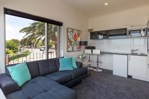 Bay 10 - Suites And Apartments - Tourism Canberra 6