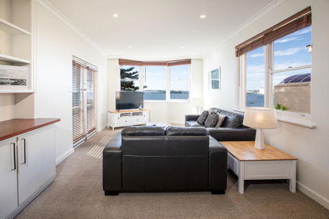 Bay 10 - Suites And Apartments - Tourism Canberra 33