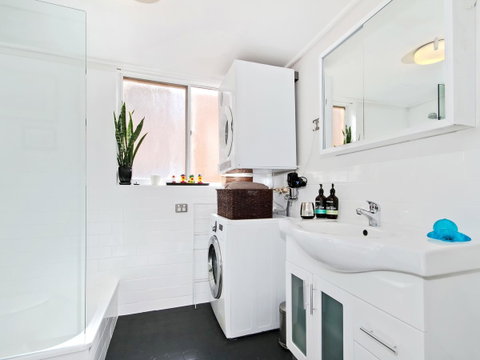 Monaco Court Apartment Adelaide - Tourism Canberra 8