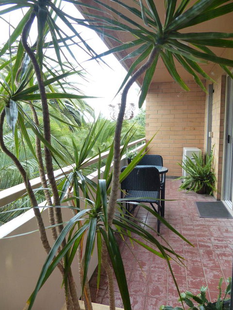 Monaco Court Apartment Adelaide - Tourism Canberra 13