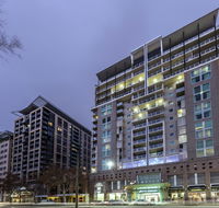 Oaks Embassy - Tourism Canberra
