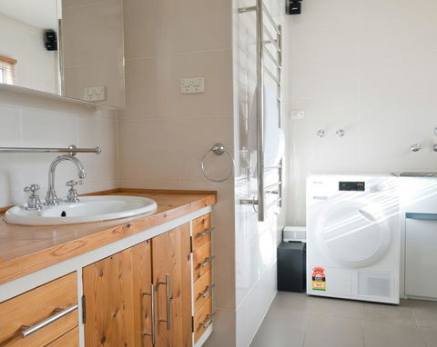 29 Jane - Tourism Canberra 7
