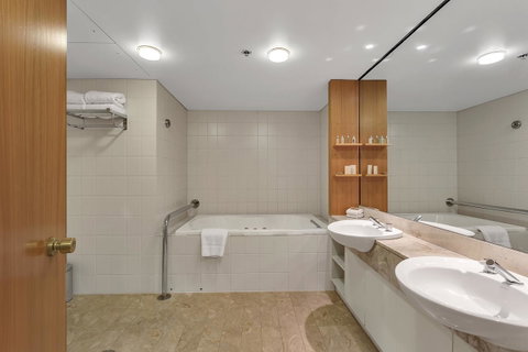 Stamford Plaza Adelaide - Tourism Canberra 29