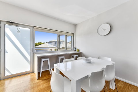 Aloha Waterfront Properties - Tourism Canberra 24