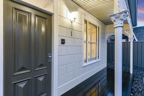 Aloha Central Luxury Apartments - Tourism Canberra 22