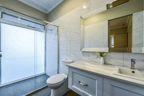 Aloha Central Luxury Apartments - Tourism Canberra 16