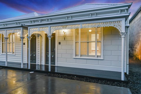 Aloha Central Luxury Apartments - Tourism Canberra 1