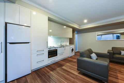 Aloha Central Luxury Apartments - Tourism Canberra 29