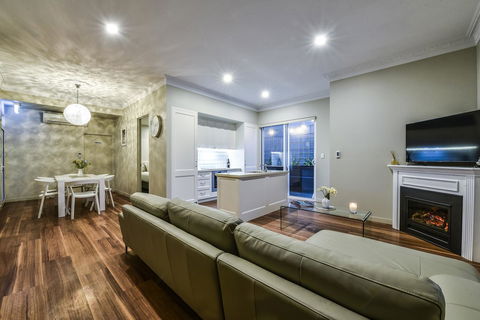 Aloha Central Luxury Apartments - Tourism Canberra 8