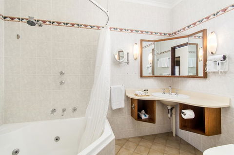 Adelaide Inn - Tourism Canberra 18