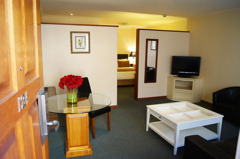 Adelaide Inn - Tourism Canberra 9
