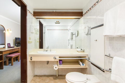 Adelaide Inn - Tourism Canberra 24