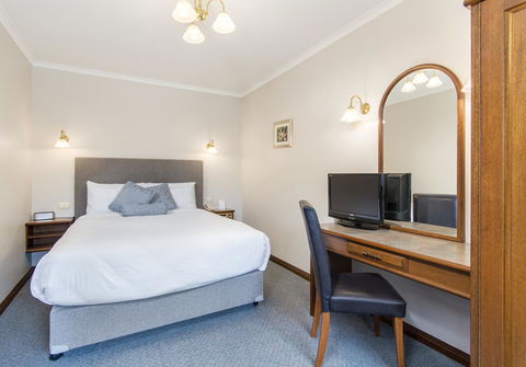Adelaide Inn - Tourism Canberra 4