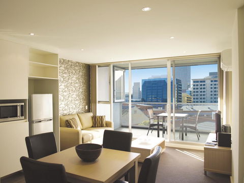 IStay Precinct Adelaide - Tourism Canberra 23