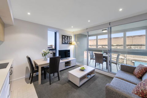 IStay Precinct Adelaide - Tourism Canberra 28