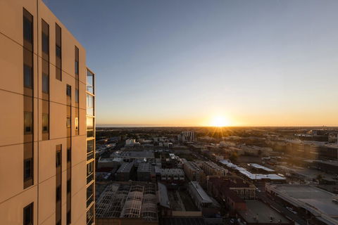 IStay Precinct Adelaide - Tourism Canberra 6