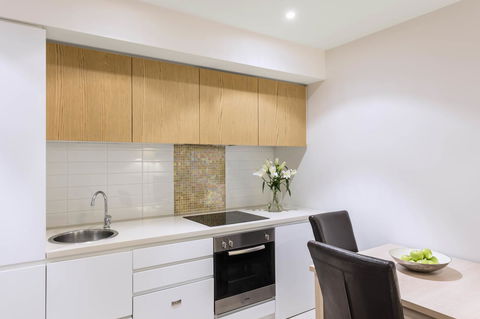 IStay Precinct Adelaide - Tourism Canberra 8