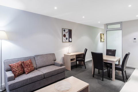 IStay Precinct Adelaide - Tourism Canberra 17