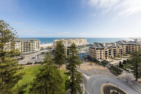 Oaks Glenelg Liberty Suites - Tourism Canberra 17