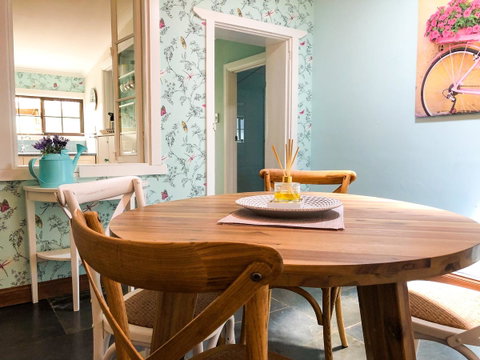 Inglenook Cottage - Tourism Canberra 5