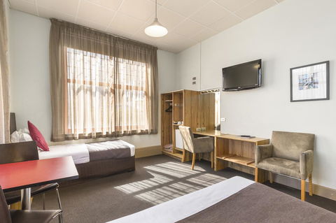 Adelaide Paringa - Tourism Canberra 8