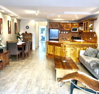 Superb Townhouse in North Adelaide - Tourism Canberra