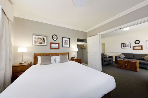 Majestic Old Lion Apartments - Tourism Canberra 13