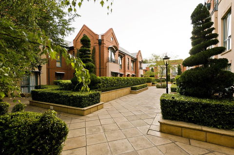 Majestic Old Lion Apartments - Tourism Canberra 19