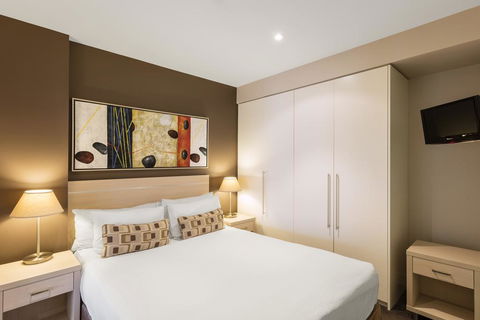 Glenelg Seaside Apartment - Tourism Canberra 7