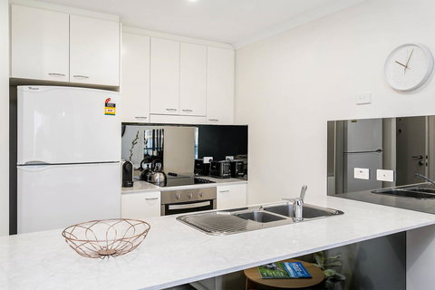 Heart Of Glenelg BnB - Tourism Canberra 6