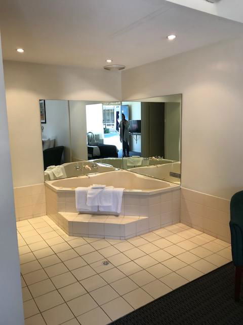 Bay Motel Hotel - Tourism Canberra 1